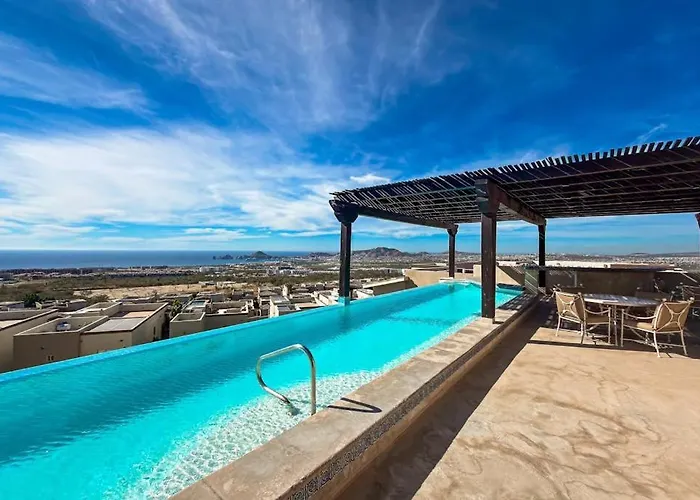 Stylish With Pool, Ocean Views, Fitness & Private Patio Grill Cabo San Lucas