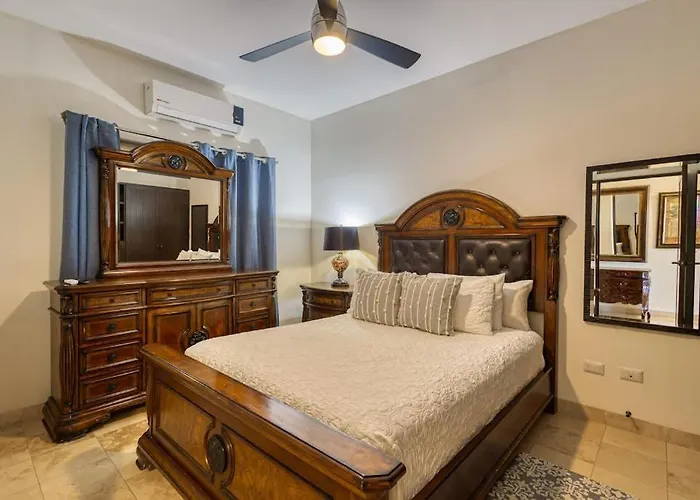 Stylish With Pool, Ocean Views, Fitness & Private Patio Grill