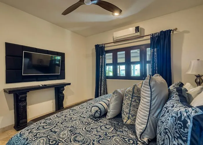 Stylish With Pool, Ocean Views, Fitness & Private Patio Grill Ferienhaus *