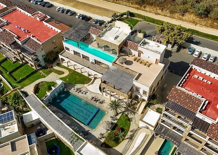 Stylish With Pool, Ocean Views, Fitness & Private Patio Grill Cabo San Lucas